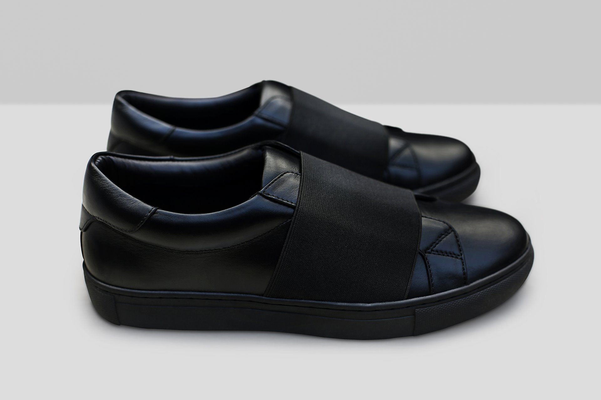 LUXURY Leather Sneakers Black ILYN